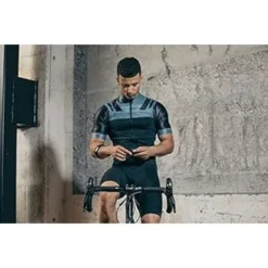 Wahoo TICKR FIT Heart Rate Armband, Bluetooth, ANT+ -APPLE || Garmin || FITBIT Sales 4799bd65 98bf 42c2 ac92 737971e36619